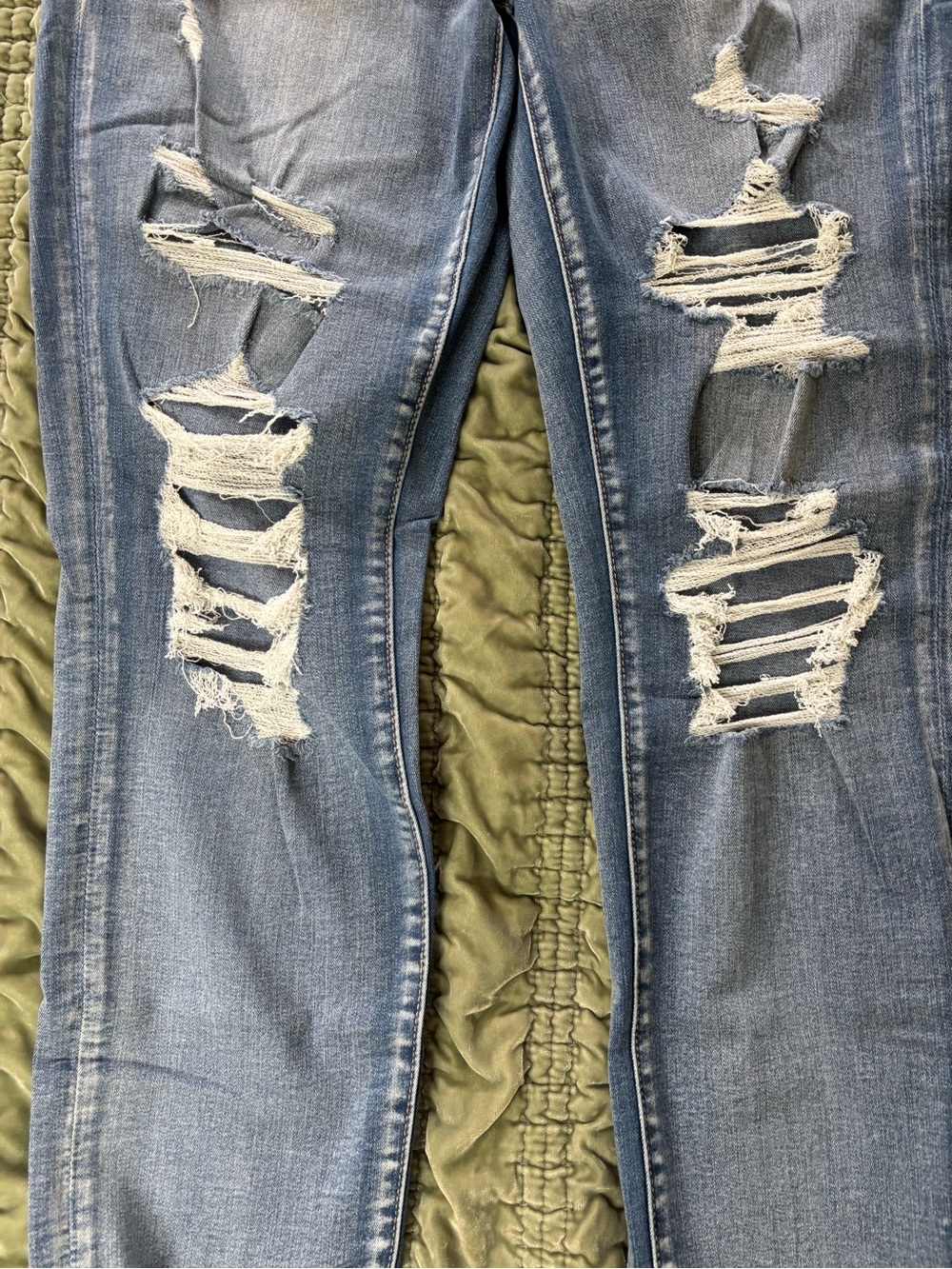 American Eagle distressed jegging - Picture 4 of 13